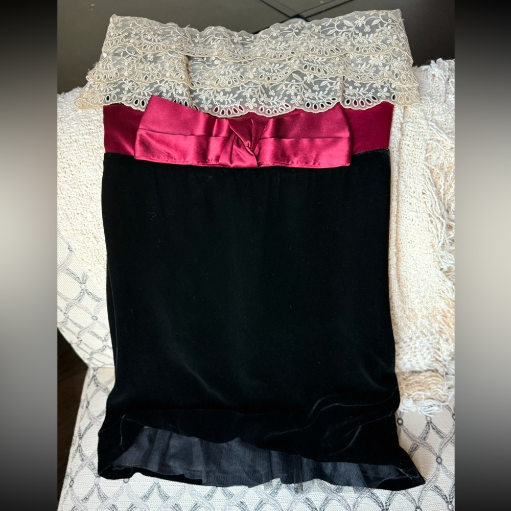 NWT Vintage Betsey Johnson Collection Miss Priss size 4 Black Velvet Lace dress